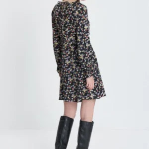 cbbb9f80-3b70-442a-942c-6ec25f67d425_size600x900_cropCenter